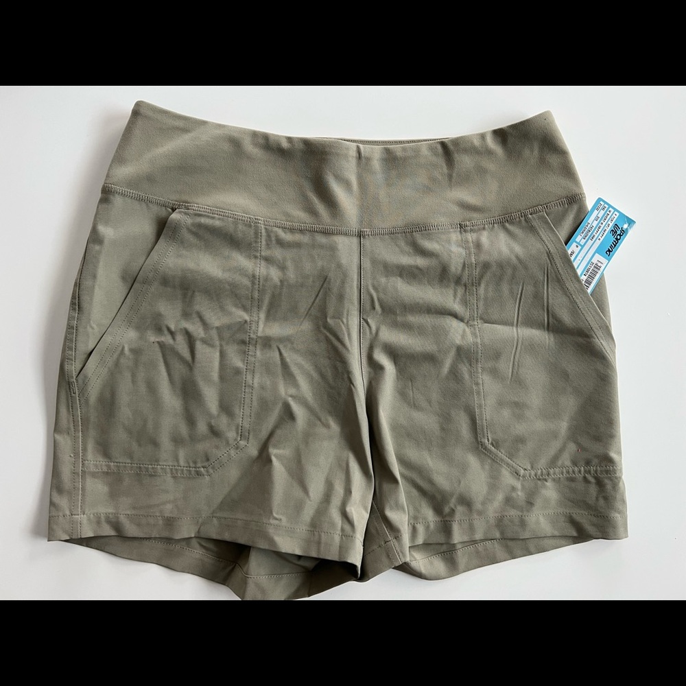 Patagonia Happy Hike 4” Short - New With Tags